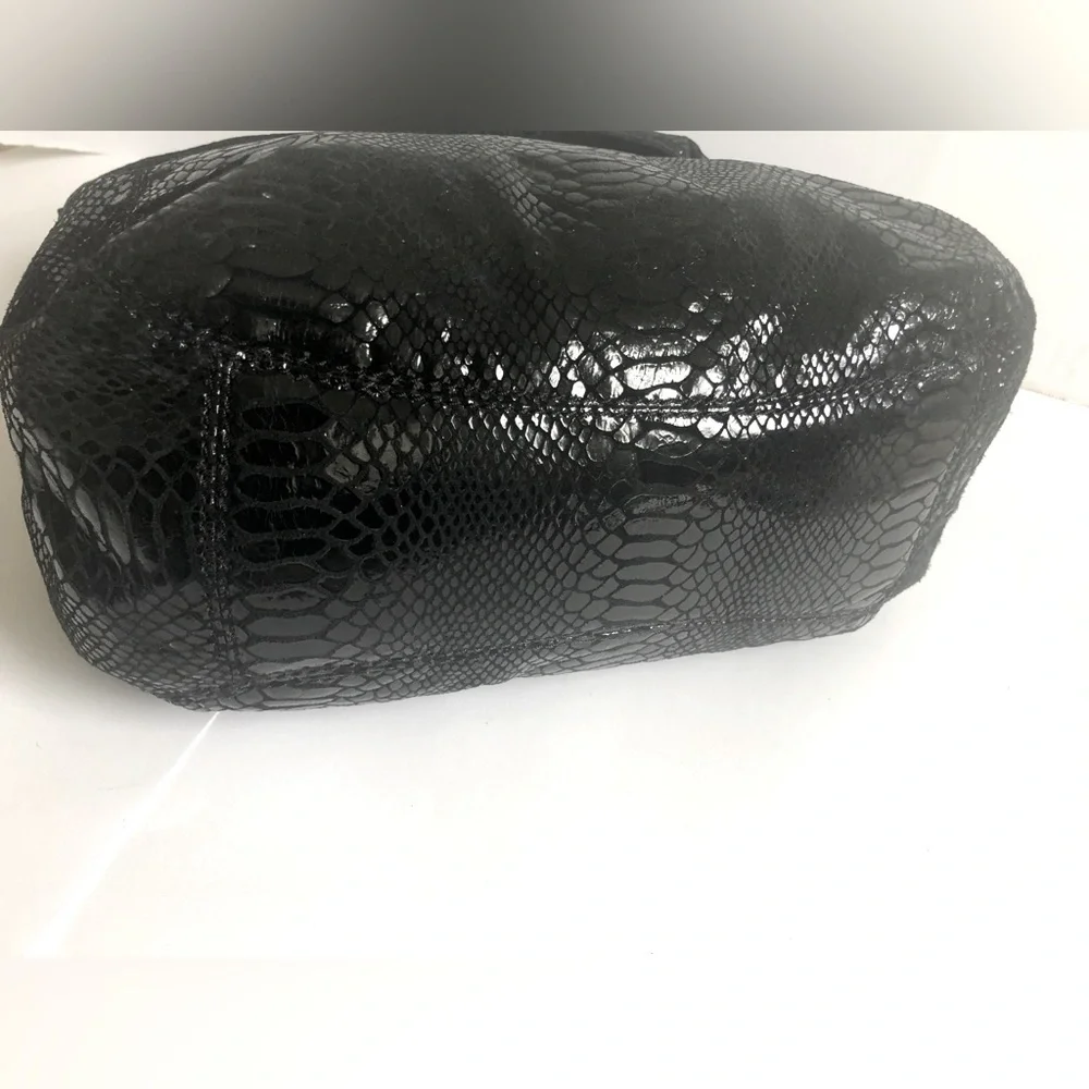 MICHAEL KORS Hobo Bag Black Shiny Snakeskin Design with Gold Hardware